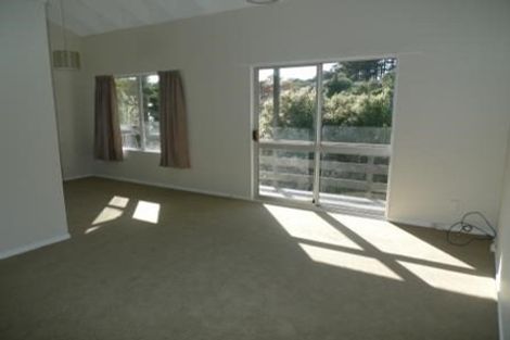 Photo of property in 167b Newlands Road, Newlands, Wellington, 6037