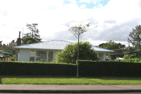 Photo of property in 11 Amberley Avenue, Te Atatu South, Auckland, 0610