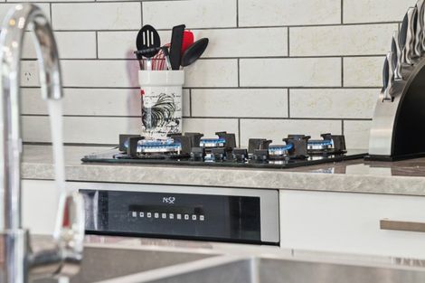 Photo of property in 71a Milton Terrace, Picton, 7220