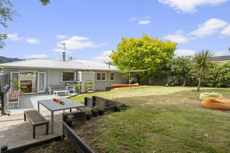 Photo of property in 1 Goldsborough Avenue, Raumati Beach, Paraparaumu, 5032