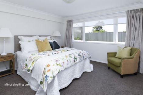 Photo of property in 102 Mellons Bay Road, Mellons Bay, Auckland, 2014