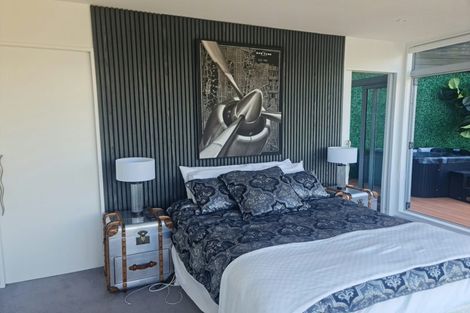 Photo of property in 114 The Esplanade, Houghton Bay, Wellington, 6023