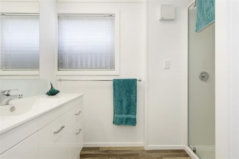 Photo of property in 2 Mahuta Road, Waitahanui, Taupo, 3378