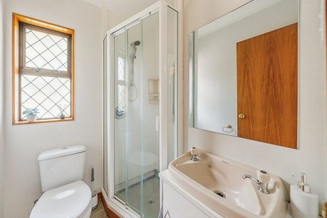 Photo of property in 16a Parklands Drive, Karori, Wellington, 6012