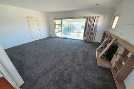 Photo of property in 306 East Coast Road, Forrest Hill, Auckland, 0620