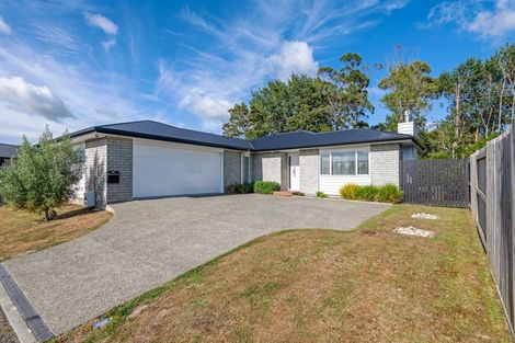 Photo of property in 39 Coutts Way, Fitzherbert, Palmerston North, 4410