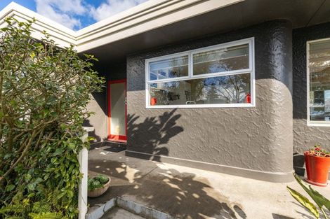 Photo of property in 126 Seaview Road, Westown, New Plymouth, 4310