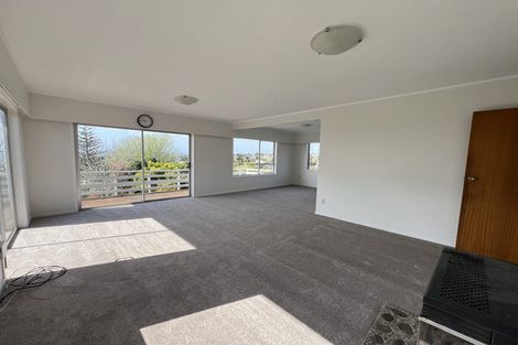 Photo of property in 8 Beacon Avenue, Campbells Bay, Auckland, 0630