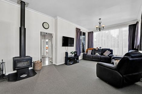 Photo of property in 401 Waihi Road, Normanby, Hawera, 4614