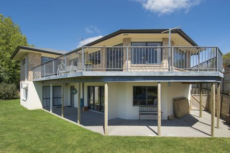 Photo of property in 25 Hawk Place, Welcome Bay, Tauranga, 3112