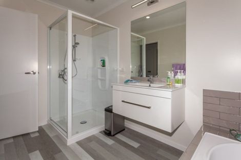 Photo of property in 80 Golden Shore Place, Coromandel, 3506