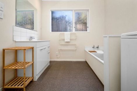 Photo of property in 14a Zande Terrace, Tawa, Wellington, 5028