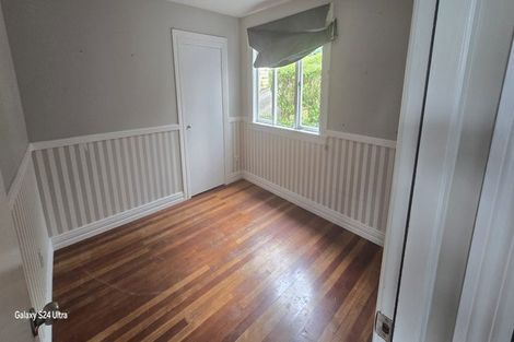 Photo of property in 25 Glenfern Road, Mellons Bay, Auckland, 2014