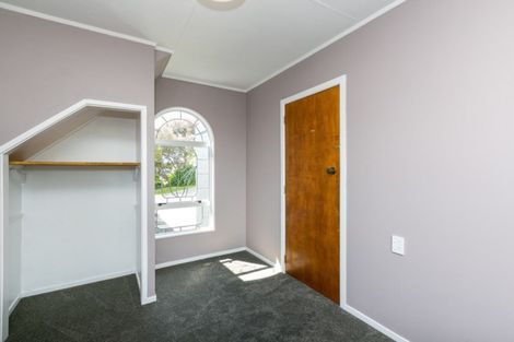 Photo of property in 16 Saint Ives Grove, Whalers Gate, New Plymouth, 4310