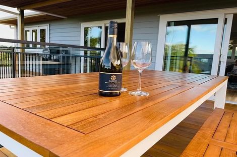 Photo of property in 33 Montclair Rise, Browns Bay, Auckland, 0630