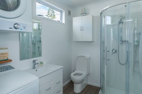 Photo of property in 1/2 Himatangi Street, Himatangi Beach, Foxton, 4891