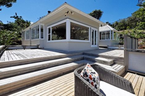 Photo of property in 35 Beach Valley Road, Piha, New Lynn, 0772