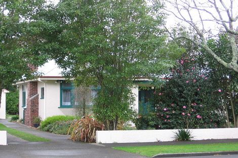 Photo of property in 31 Pahiatua Street, Hokowhitu, Palmerston North, 4410