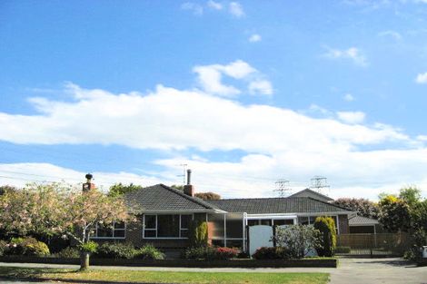 Photo of property in 15 Ambleside Drive, Burnside, Christchurch, 8053