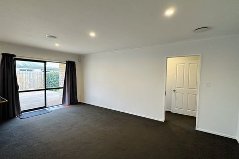 Photo of property in 10 Cairns Crescent, Rototuna, Hamilton, 3210