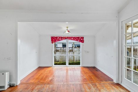 Photo of property in 8 Millar Street, Terrace End, Palmerston North, 4410