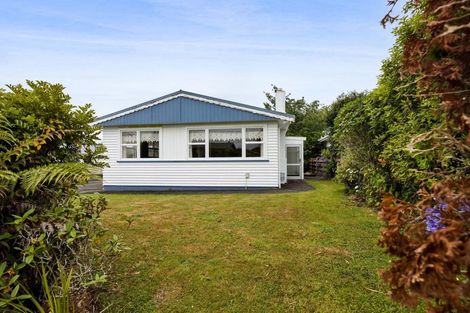 Photo of property in 13 Montjoy Street, Stratford, 4332