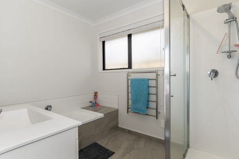 Photo of property in 15 Greystone Place, Omokoroa, 3114