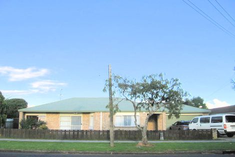 Photo of property in 23 Birdwood Avenue, Papatoetoe, Auckland, 2025