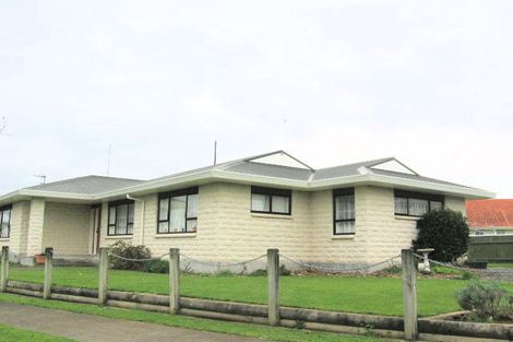 Photo of property in 46 Dewe Avenue, Feilding, 4702