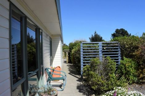 Photo of property in 57b Kirk Street, Otaki, 5512