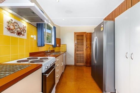 Photo of property in 46 Arahura Crescent, Waitangirua, Porirua, 5024