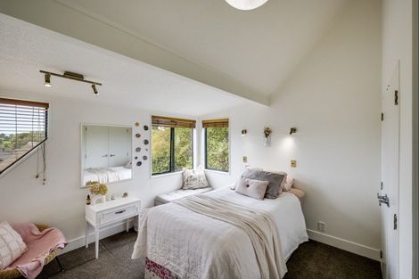 Photo of property in 5a Tauroa Road, Havelock North, 4130