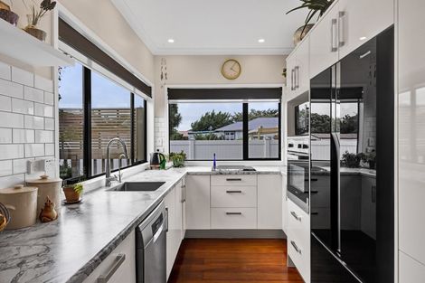 Photo of property in 7 Princes Street, Hawera, 4610