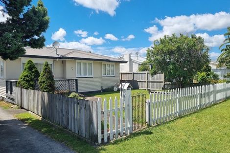Photo of property in 57 Queen Road, Bellevue, Tauranga, 3110