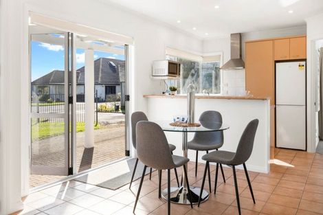 Photo of property in 10a Mackay Drive, Greenhithe, Auckland, 0632