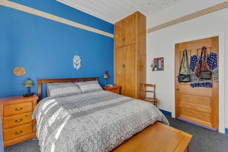 Photo of property in 13 Maire Street, Inglewood, 4330