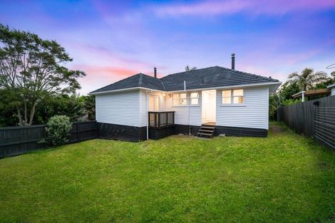 Photo of property in 15 Posa Avenue, Henderson, Auckland, 0612
