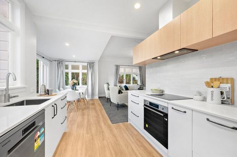 Photo of property in 7 Homebush Road, Khandallah, Wellington, 6035