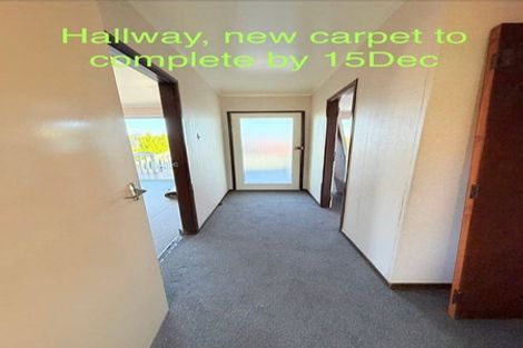 Photo of property in 51 Easton Park Parade, Glenfield, Auckland, 0629