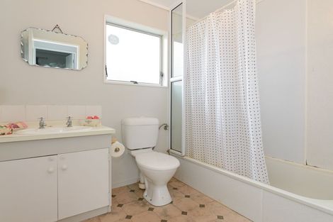 Photo of property in 29 Acacia Street, Kelvin Grove, Palmerston North, 4414