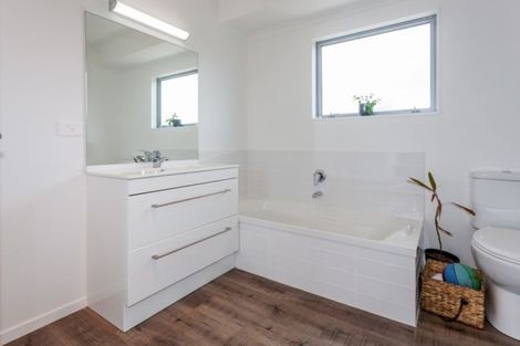 Photo of property in 40 Tairua Palms Place, Tairua, 3508