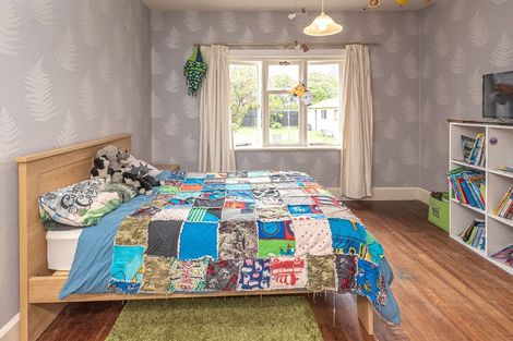 Photo of property in 11 Selwyn Crescent, College Estate, Whanganui, 4500