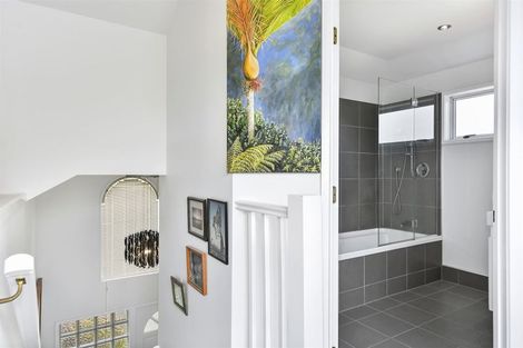 Photo of property in 1/30 Fraser Road, Narrow Neck, Auckland, 0624