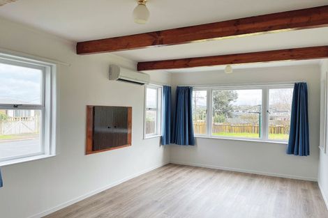 Photo of property in 3 Trinidad Road, Sunnynook, Auckland, 0620