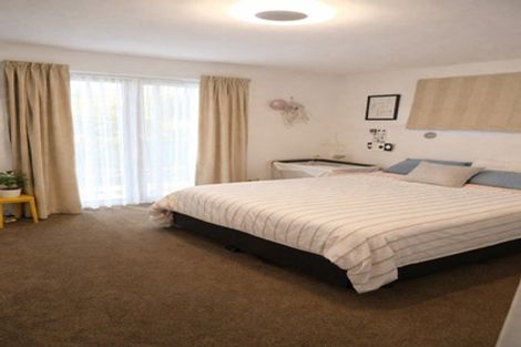 Photo of property in 2 Ensors Road, Opawa, Christchurch, 8023