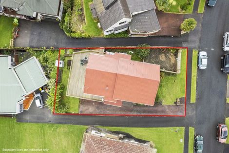 Photo of property in 1/15 Gwenand Place, Botany Downs, Auckland, 2010