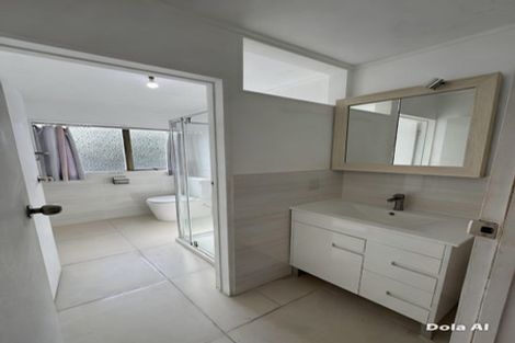 Photo of property in 1/19 College Road, Northcote, Auckland, 0627