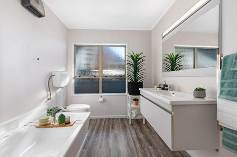 Photo of property in 35 Bosun Terrace, Whitby, Porirua, 5024