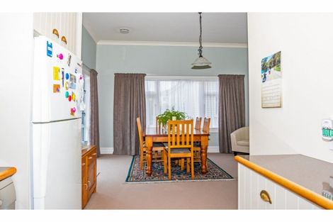 Photo of property in 290 Church Street, West End, Timaru, 7910