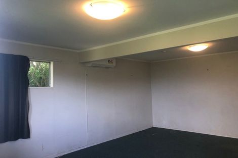 Photo of property in 42 Winston Street, Crofton Downs, Wellington, 6035